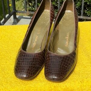 Andrew Gelle pumps